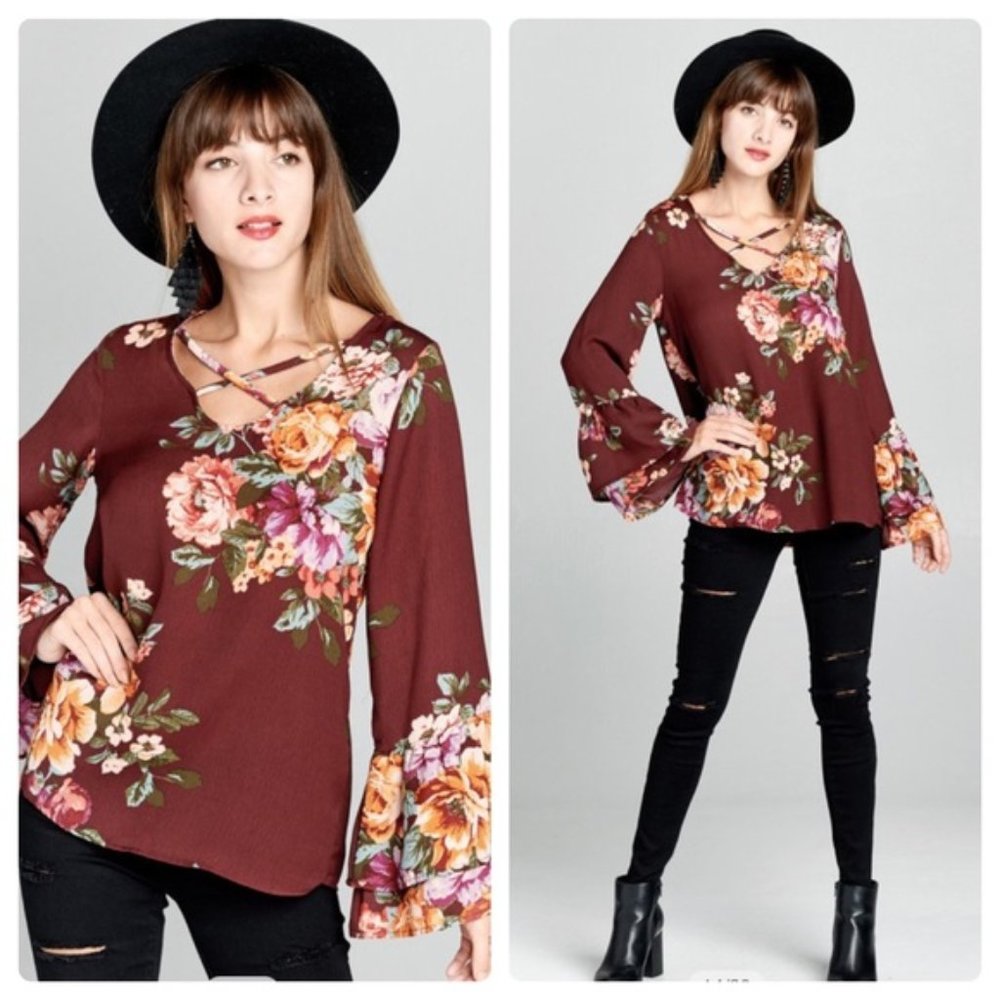 💞CLEARANCE❗️Floral Bell Sleeves top- burgundy